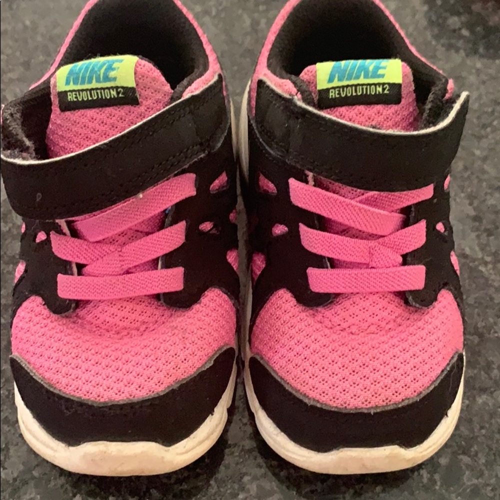Girls Nike Sneakers